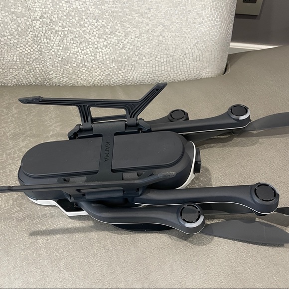 Drone Karma GoPro Hero 7 BUNDLE. Go pro camera excellent. Drone for parts/repair - Picture 10 of 14